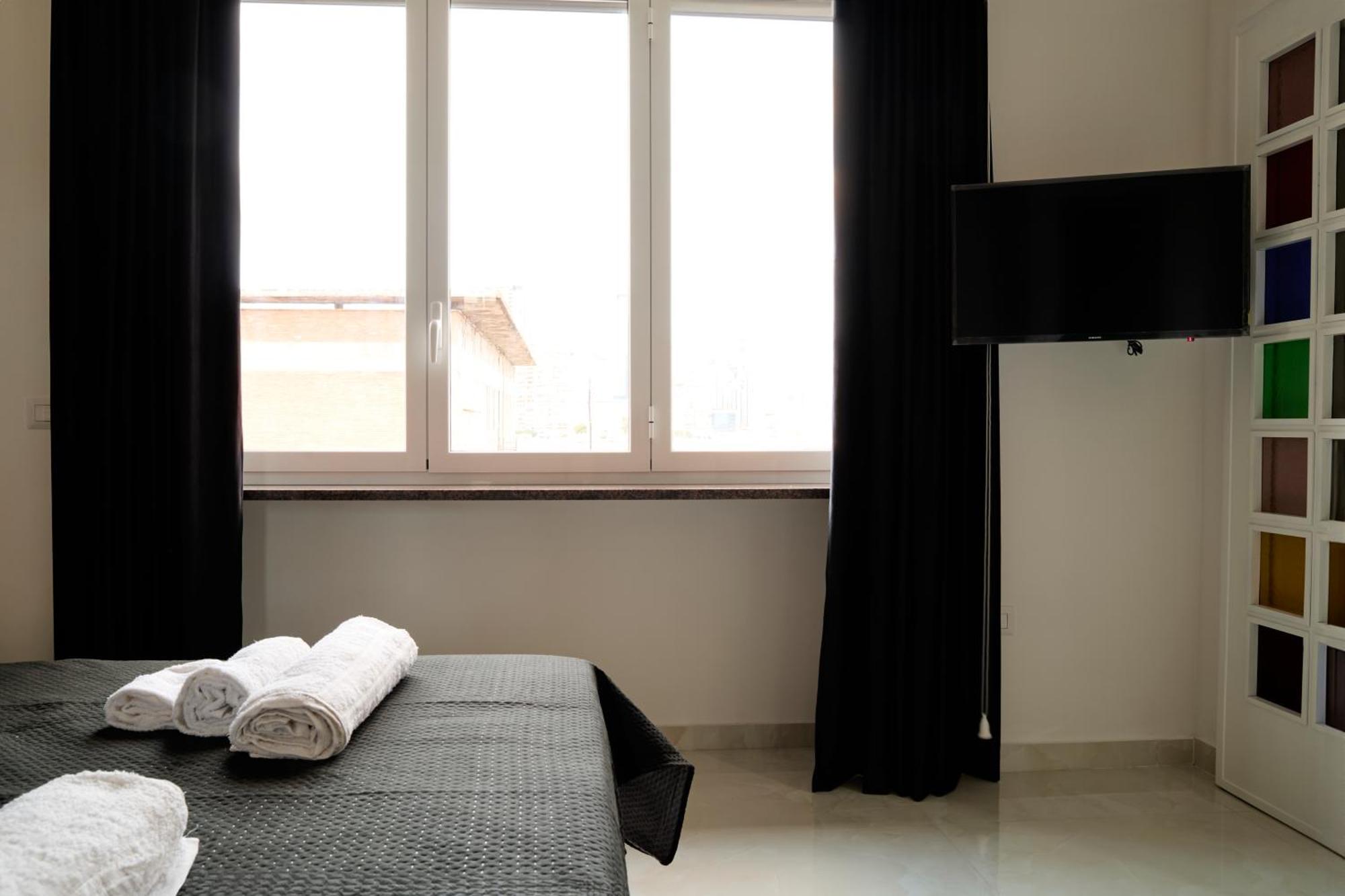 Napoli Central Lumina Suites Екстер'єр фото